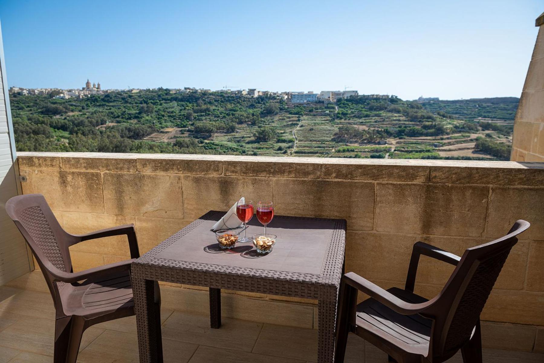 Ta' Giljan B&B Gozo Xagħra Екстериор снимка
